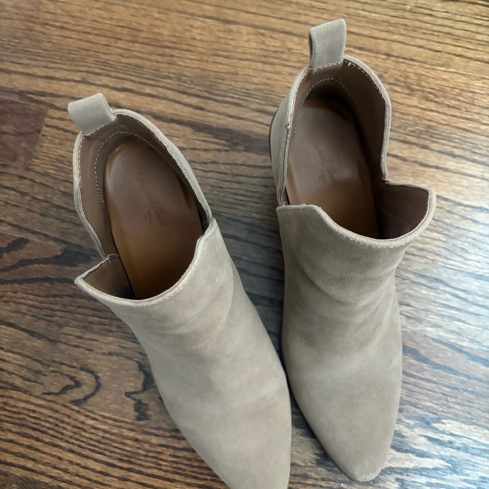 Women's Debbie Boots - Universal Thread Taupe 8 - Picture 3 of 5